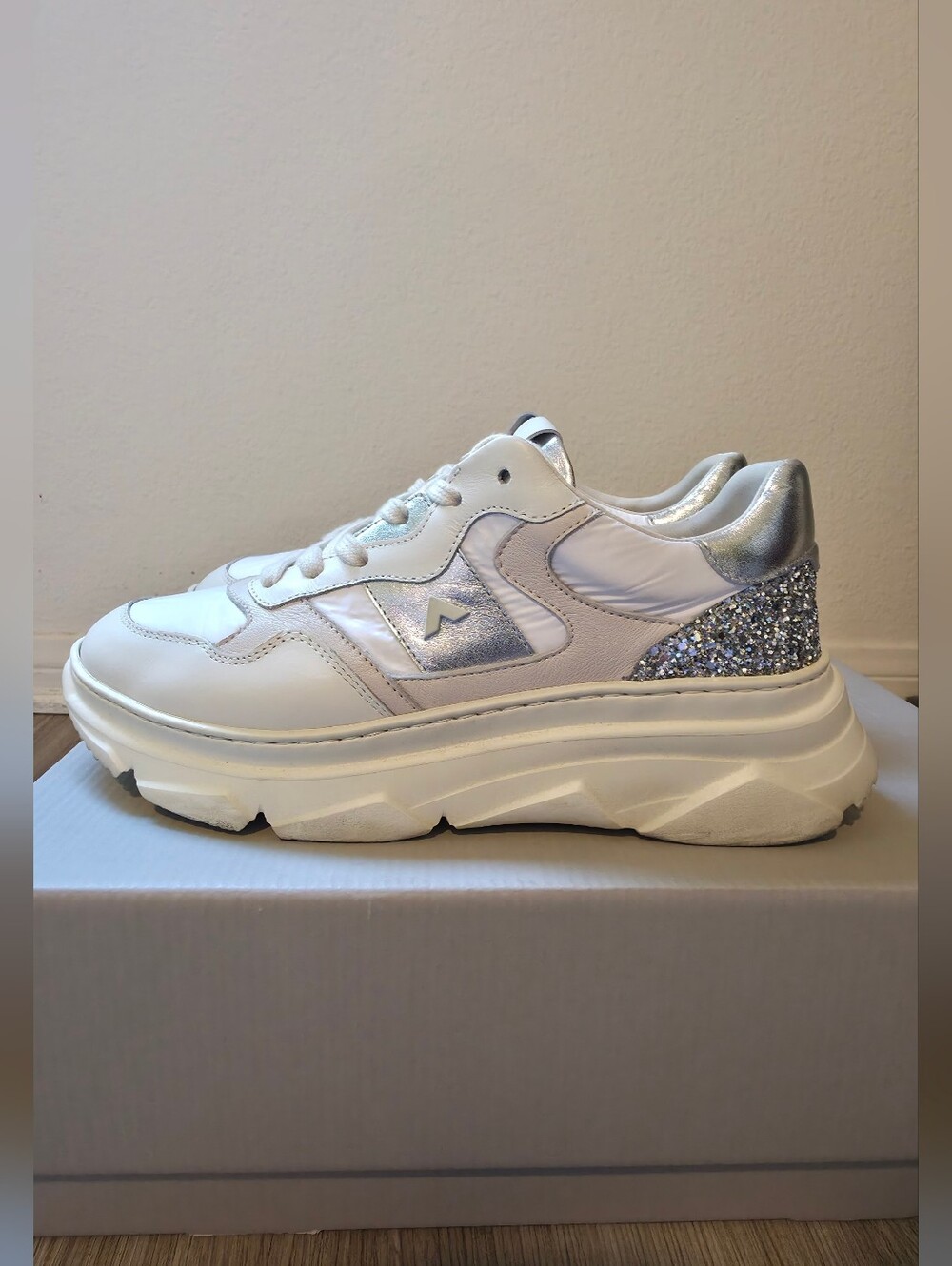 Stylish Leather White & Silver Modern Sneakers